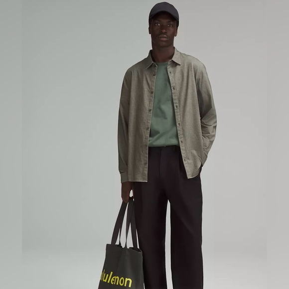 Lululemon Commission Long-Sleeve Shirt
Size L
Color: Mossy Green/Grey - Picture 7 of 10